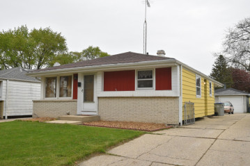 3134 S 98th St, Milwaukee, WI 53227-4210