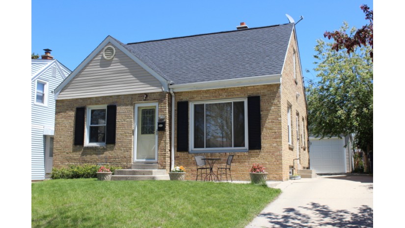 150 N 79th St Milwaukee, WI 53213 by Shorewest Realtors $184,900
