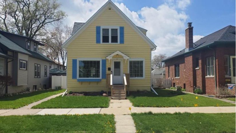 816 Blaine Ave Racine, WI 53405 by Penny Lane Realty LLC $189,000