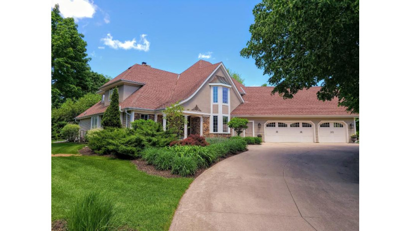 N49W31086 Old Steeple Rd Merton, WI 53029 by First Weber Inc - Brookfield $759,900