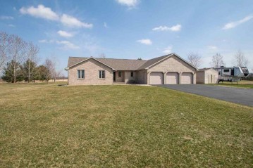 N512 Hill Road, Lessor, WI 54162-8004