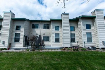 1204 Lakeview Dr 8, Tomah, WI 54660