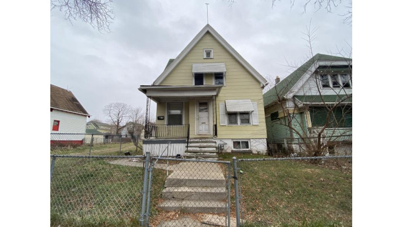 3359 N 24th Pl Milwaukee, WI 53206 by Premier Point Realty LLC $42,000