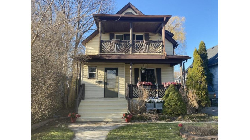 2028 61st St Kenosha, WI 53143 by Rondon Real Estate LLC $139,900