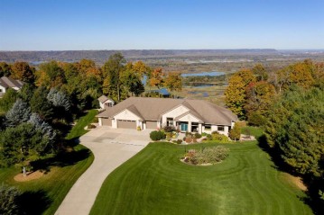 W1200 Sunset Point Ct, Bergen, WI 54658