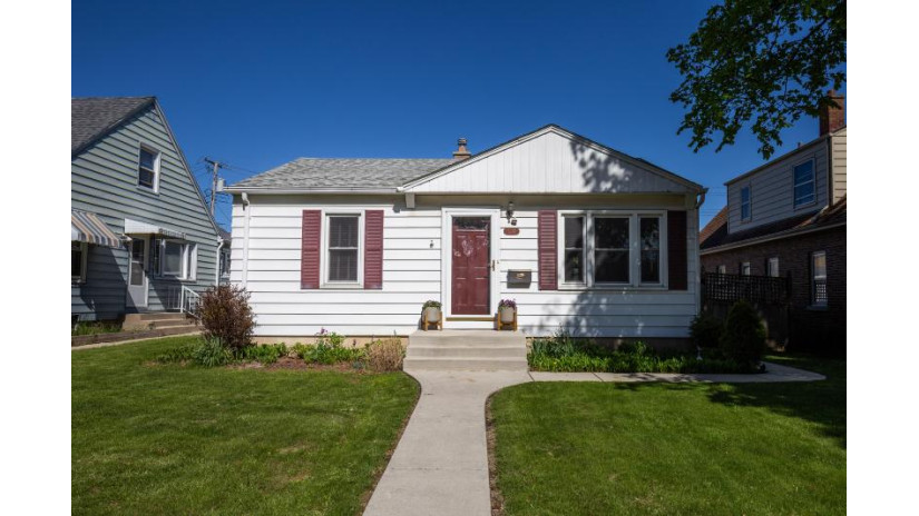 3214 N 77th St Milwaukee, WI 53222 by Keller Williams Realty-Milwaukee North Shore $144,900