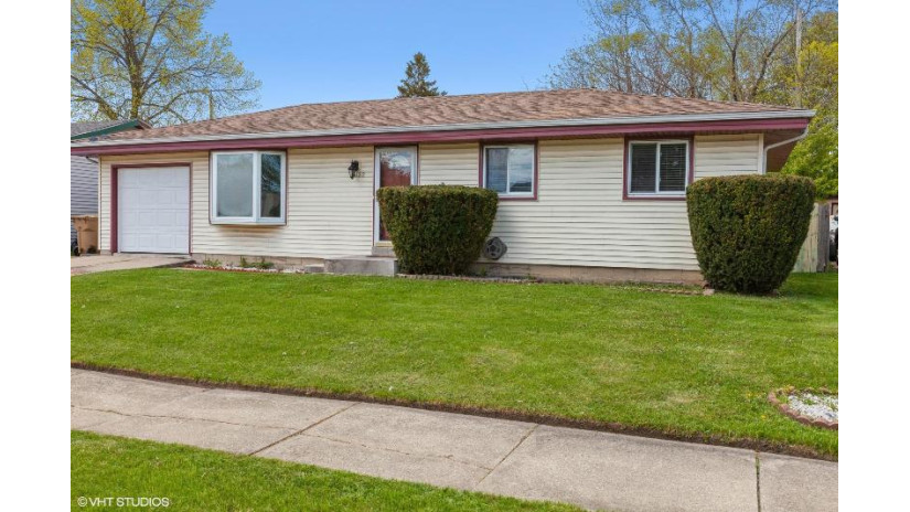 6032 57th Ave Kenosha, WI 53142 by @properties $219,900