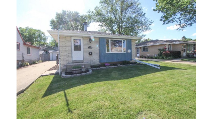 1229 S 117th St West Allis, WI 53214 by Redefined Realty Advisors LLC $229,000