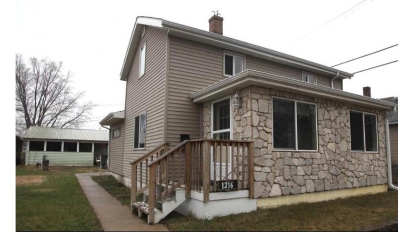 1216 Logan St La Crosse, WI 54601 by Bluffside Real Estate, LLC $119,900