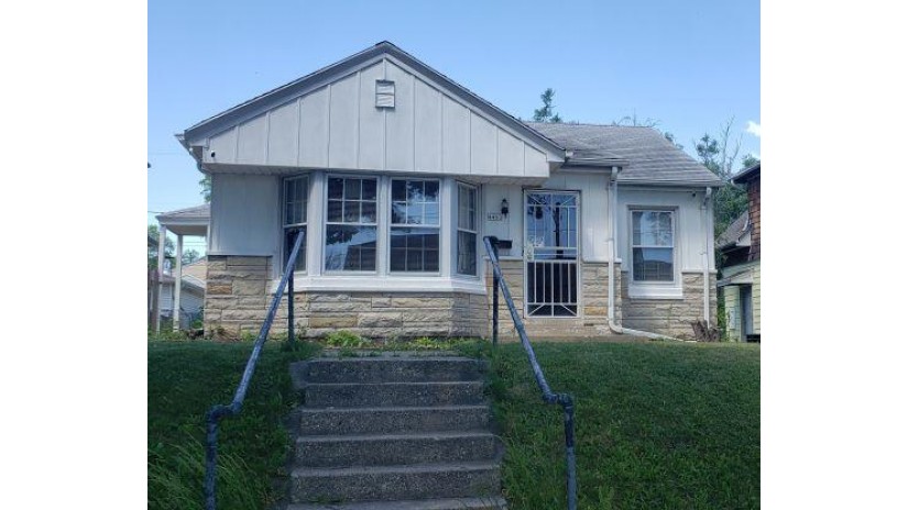 4463 N 36th St Milwaukee, WI 53209 by Williams & Associates Realty $60,000