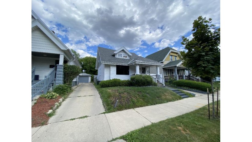 3740 N 25th St Milwaukee, WI 53206 by Berkshire Hathaway HomeServices Metro Realty $80,000