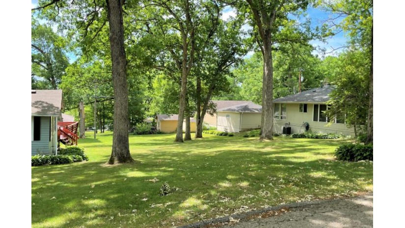 657 Jackson Pkwy LT208 Williams Bay, WI 53191 by Keefe Real Estate, Inc. $199,000