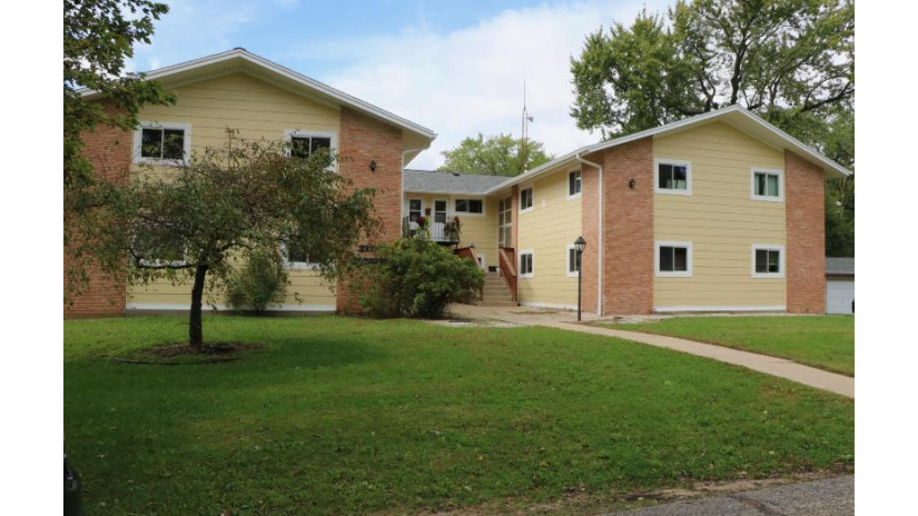 2174 Division St 8 East Troy, WI 53120 by Spotlight Real Estate, LLC $975