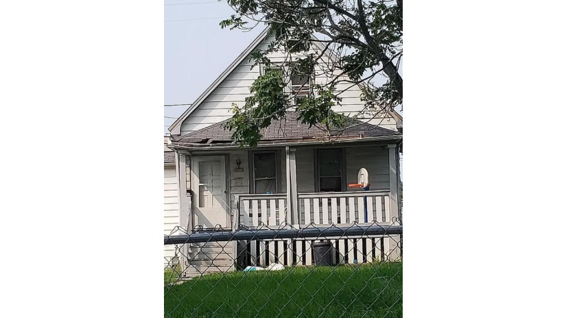 3873 N 5th St Milwaukee, WI 53212 by One Day Real Estate Service $15,500