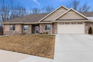 2332 Southern Cross Road, Howard, WI 54303-6104