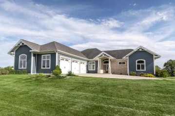 1148 Washington Rd, Albion, WI 53589