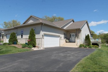 295 Settlement Dr, Rochester, WI 53105-7241