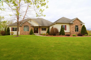 20816 River Hills Way, Schleswig, WI 53042