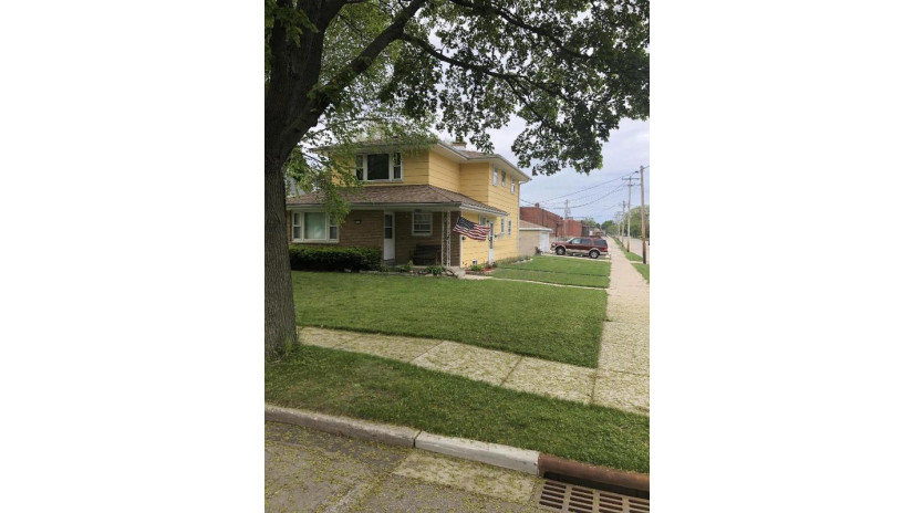 3678 E Birchwood Ave Cudahy, WI 53110 by Closing Time Realty, LLC $229,900