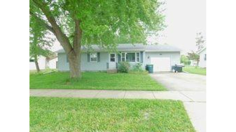 306 Jefferson St Beaver Dam, WI 53916 by Century 21 Affiliated- JC $125,000