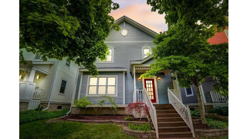 2020 N Hubbard St Milwaukee, WI 53212 by RE/MAX Realty Pros~Hales Corners $414,900