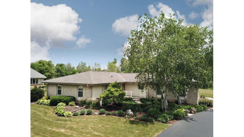 4532 W Squire Rd Mequon, WI 53092 by LaGalbo Realty, LLC. $389,900