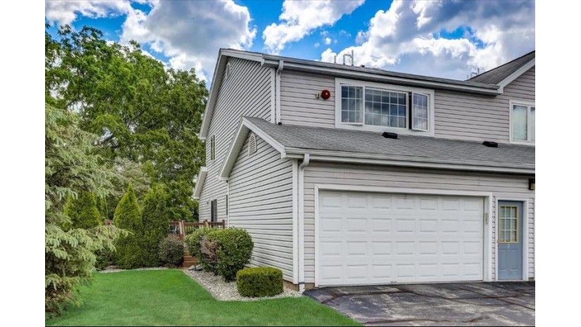 10020 W Whitnall Edge Dr F Franklin, WI 53132 by RE/MAX Realty Pros~Hales Corners $205,900