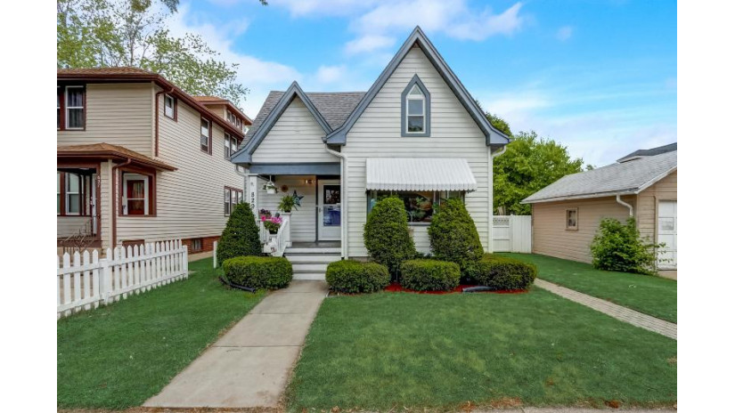 829 Arthur Ave Racine, WI 53405 by Redfin Corporation $209,900