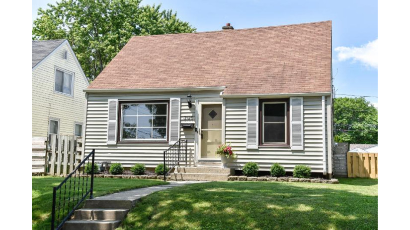 3125 N 79th St Milwaukee, WI 53222 by Firefly Real Estate, LLC $149,900