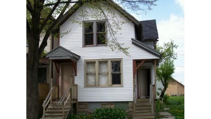 2128 W Lloyd St Milwaukee, WI 53205 by Century 21 Affiliated - Delafield $15,000