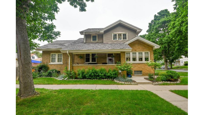 2401 N 70th St Wauwatosa, WI 53213 by Stapleton Realty $390,000