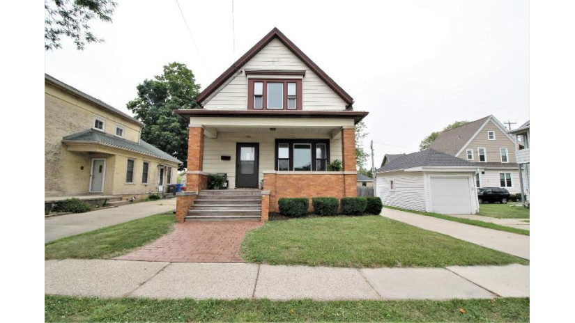 706 E Madison St Watertown, WI 53094 by Realty Executives Platinum $179,900