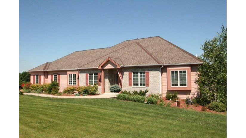 S75W21384 Crimson Ct Muskego, WI 53150 by RE/MAX Realty Pros~Hales Corners $695,000