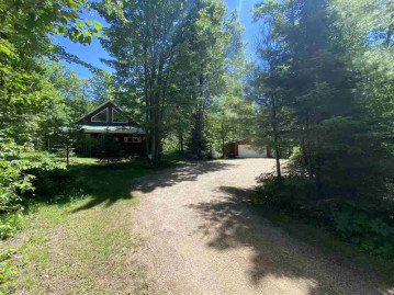 N11582 Parkway Road, Silver Cliff, WI 54104