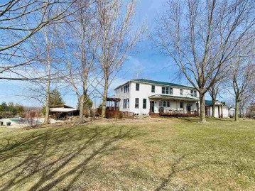 W6785 Rothenbuehler Rd, Monroe, WI 53566