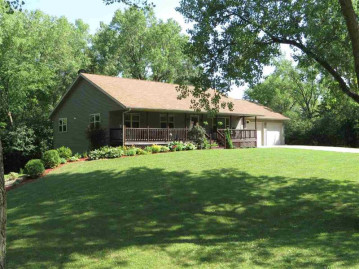 W3677 Nancy Ct, Marquette, WI 53946