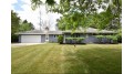 11737 N Ridgeway Ave Mequon, WI 53097 by First Weber Inc- Mequon $319,900