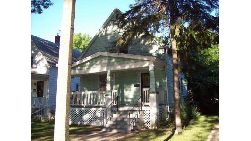 5515 N 36th St Milwaukee, WI 53209 by Root River Realty $84,900