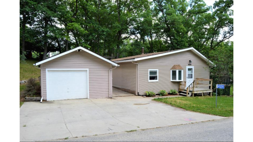 N3334 Iris Rd Geneva, WI 53147 by Keefe Real Estate, Inc. $219,900