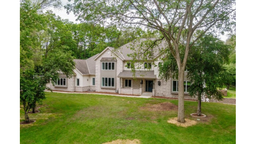 3235 Jerri Ct Brookfield, WI 53045 by Mierow Realty $1,500,000