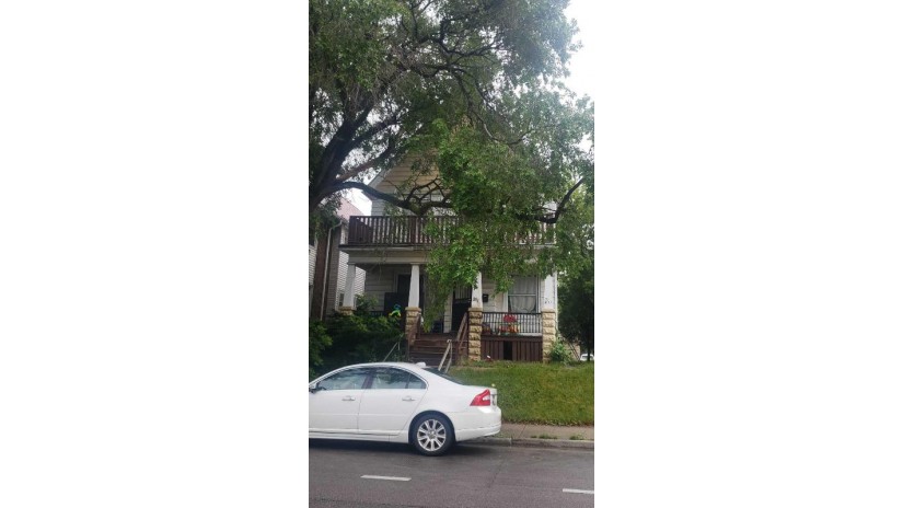 3172 N Holton St 3172A Milwaukee, WI 53212 by Root River Realty $129,900