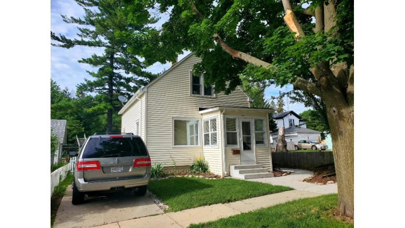 608 Emmet St Watertown, WI 53094 by RE/MAX Realty Center $139,900