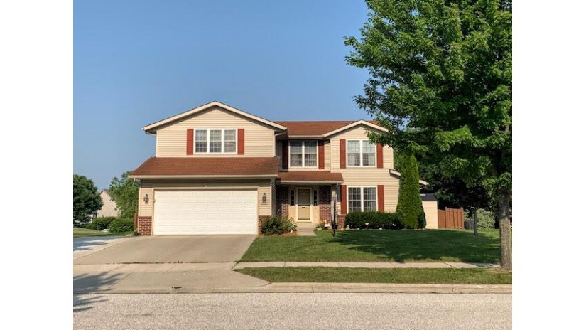 2418 Emslie Dr Waukesha, WI 53188 by Milwaukee Executive Realty, LLC $374,900