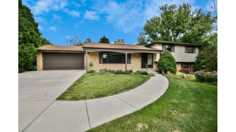 2160 Fairhaven Blvd Elm Grove, WI 53122 by Redefined Realty Advisors LLC $449,999