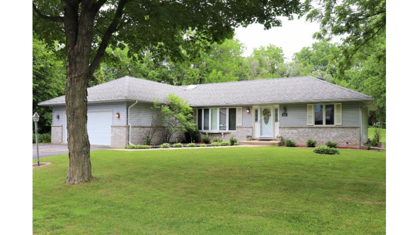 118 Hillview Rd Delavan, WI 53191 by RE/MAX Plaza $374,900