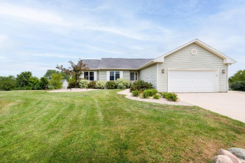 N4618 Hazelwood Rd, Hustisford, WI 53034