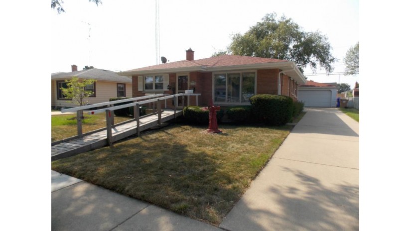 1919 22nd St Kenosha, WI 53140 by RealtyPro Professional Real Estate Group $209,900