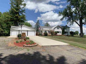 W1944 Mickelson Rd, Fountain Prairie, WI 53932