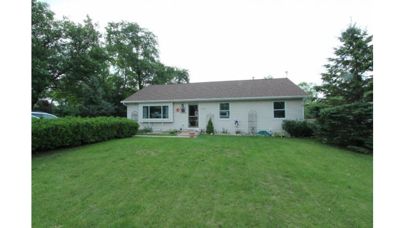 32869 Bayview Dr Burlington, WI 53105 by Bear Realty Of Burlington $314,900