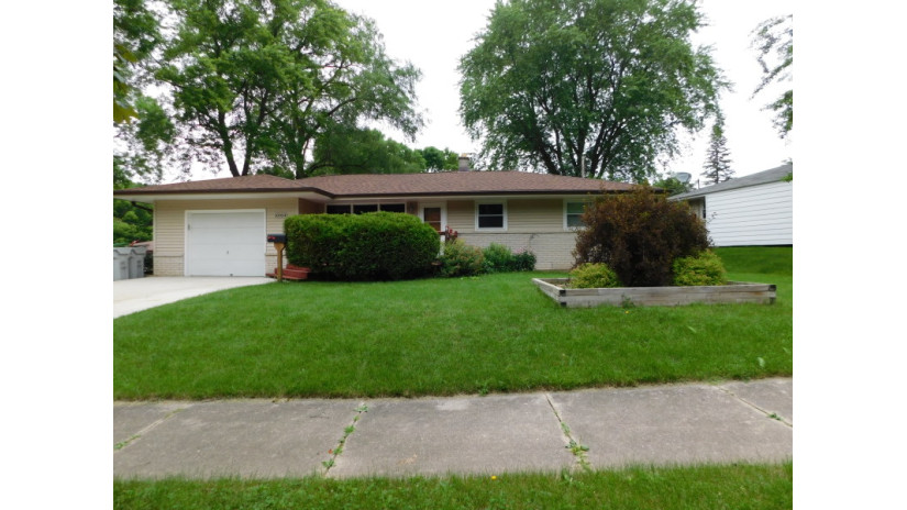 10954 W Cameron Ave Milwaukee, WI 53225 by Shorewest Realtors $169,900